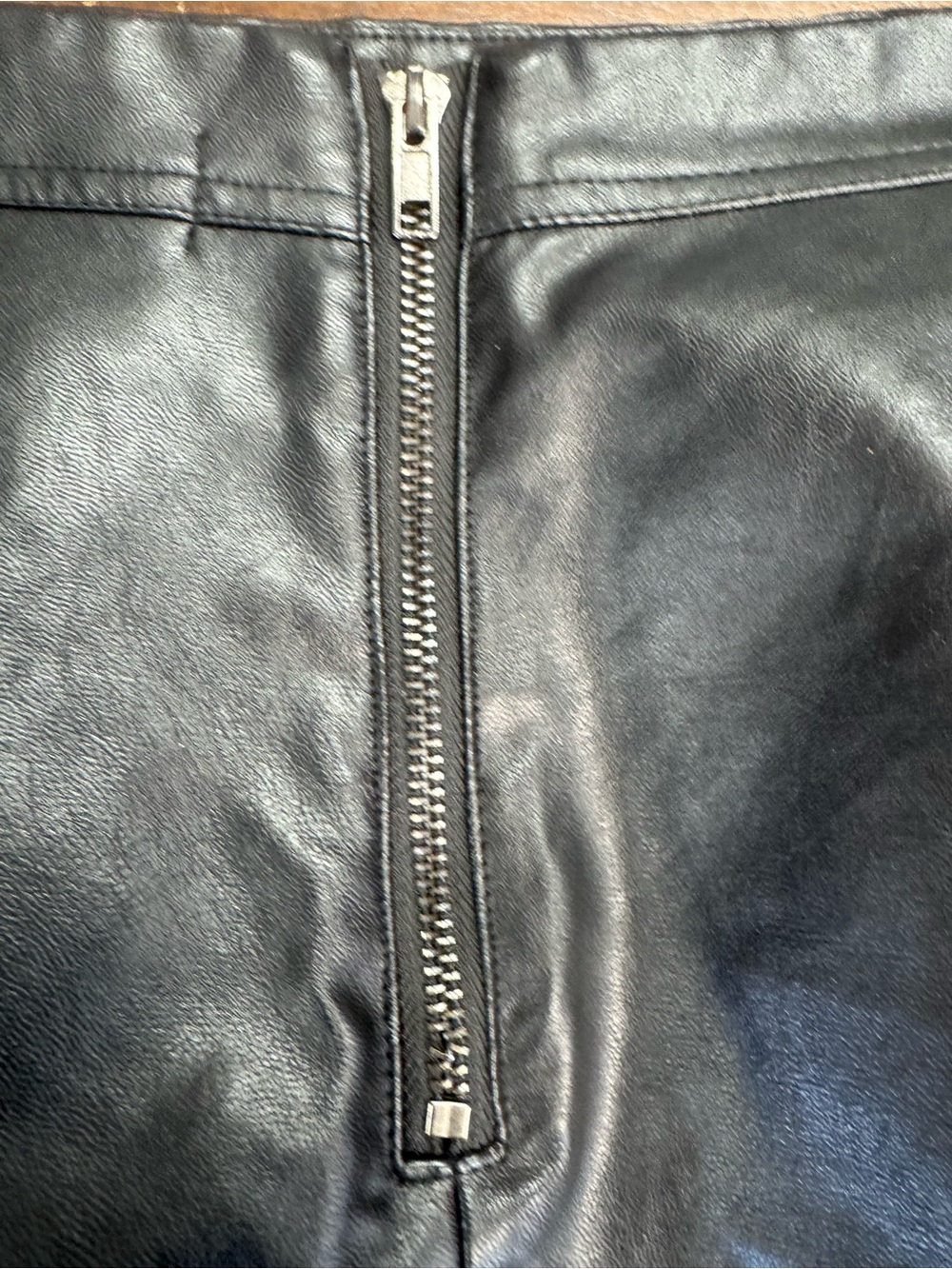 Altar’d State Black Faux Leather Mini Skirt Size Large Y2K Moto Clubbing Basics - Picture 3 of 6